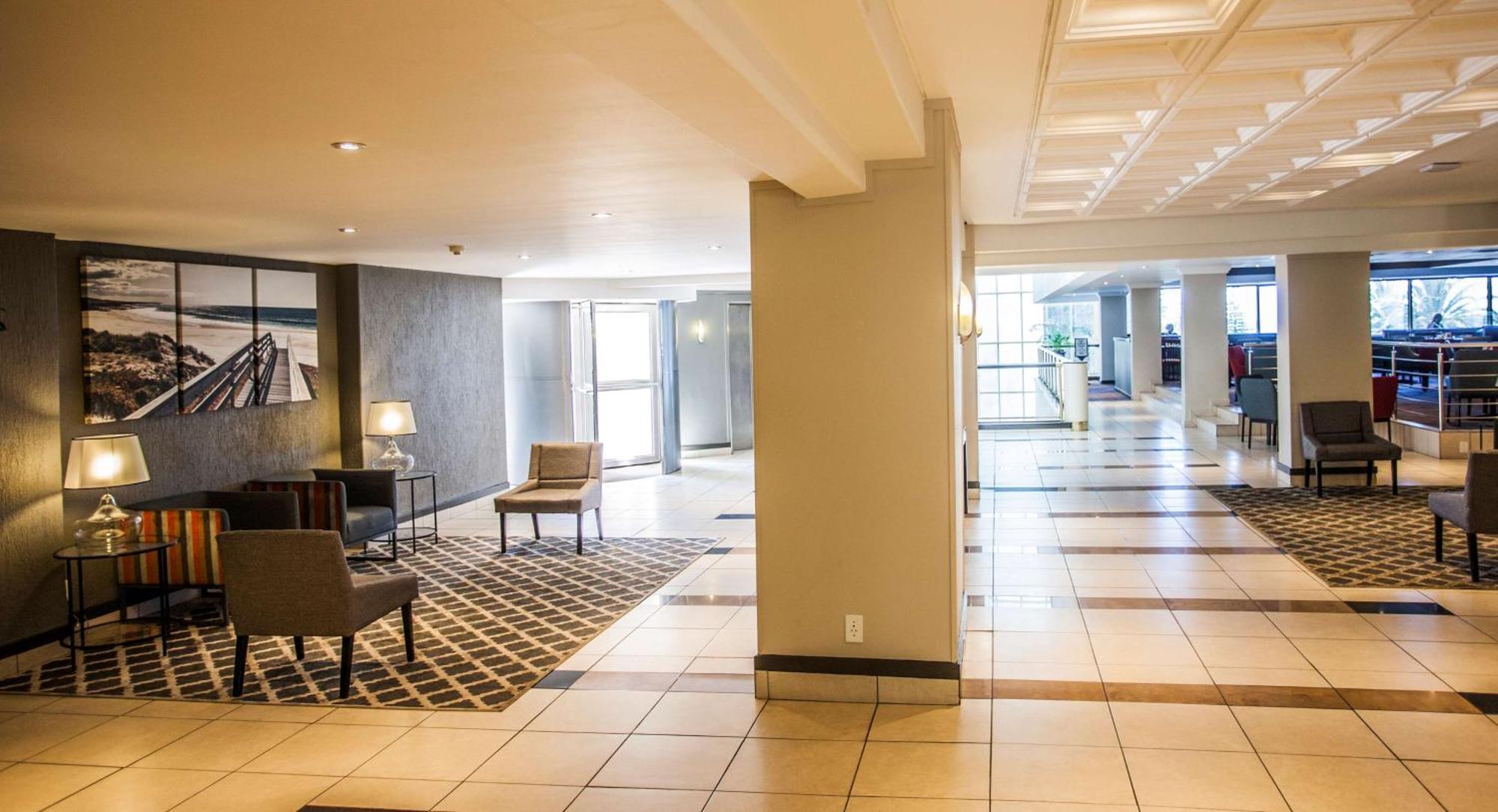 Garden Court East London Hotel Екстериор снимка