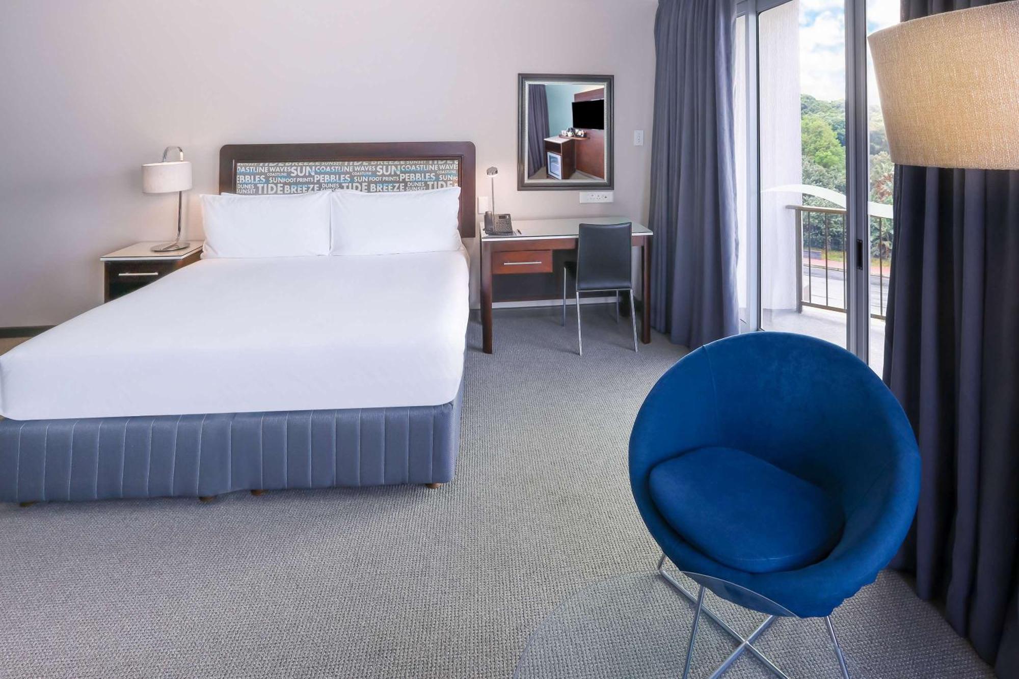 Garden Court East London Hotel Екстериор снимка