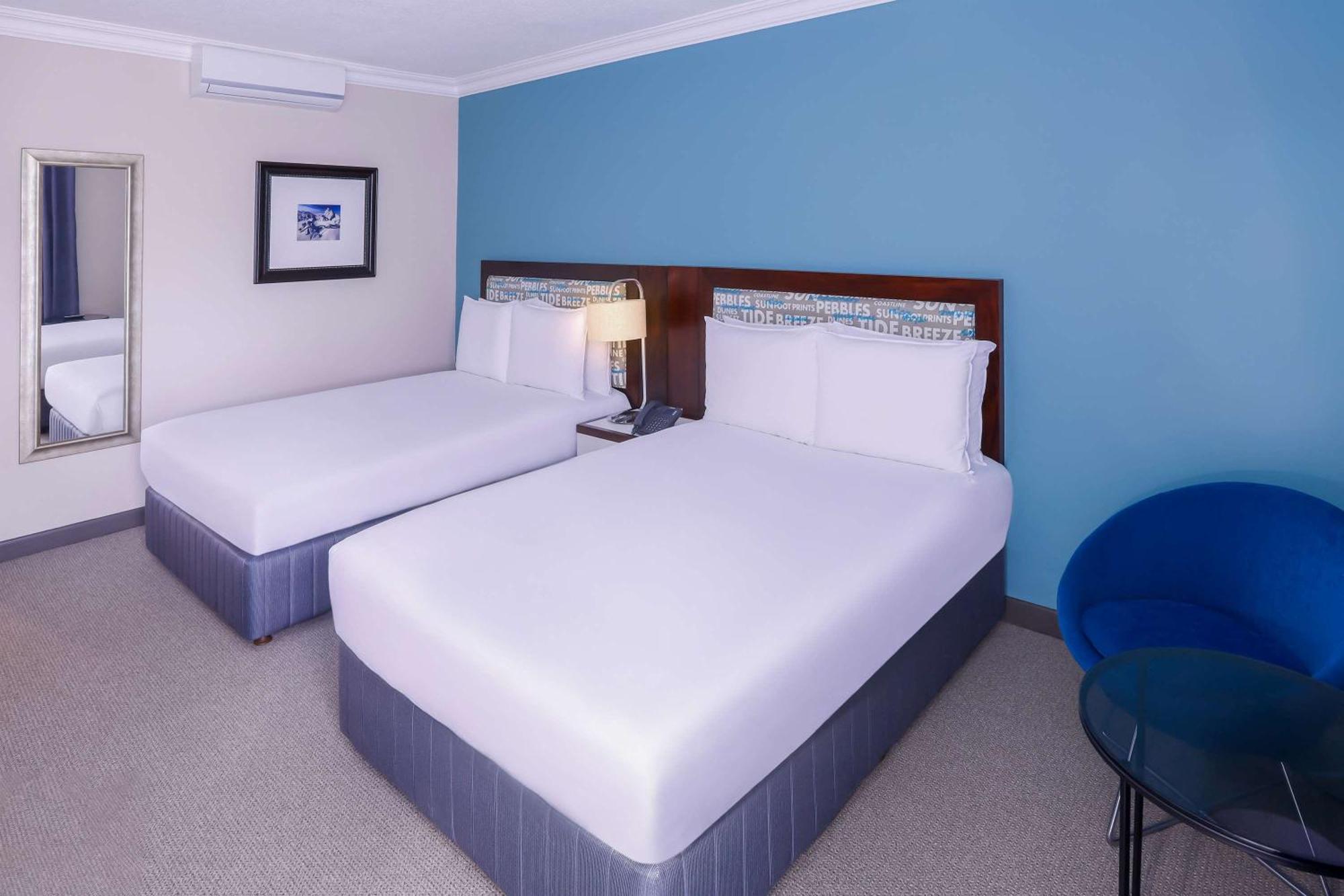 Garden Court East London Hotel Екстериор снимка